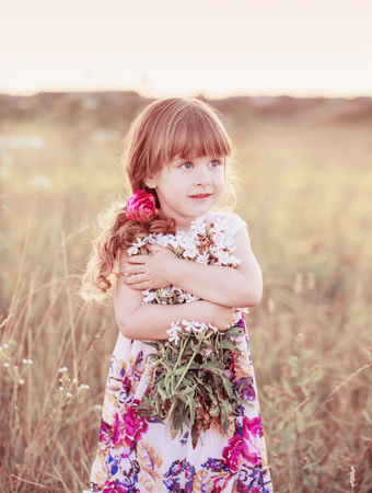 beautiful girl with white bouquetの写真素材