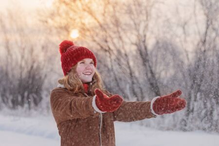 beautiful teen girl outdoor in wnterの写真素材