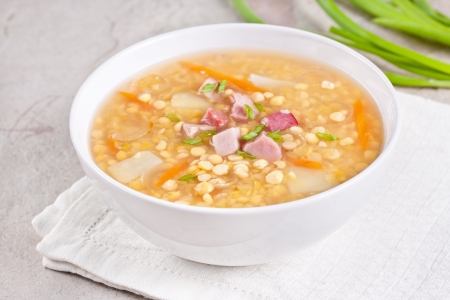pea soup with smoked food の写真素材