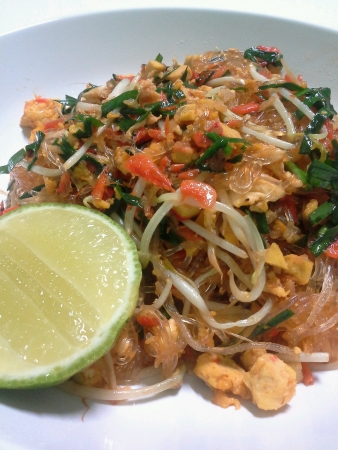 Thai fried vermicelli with lemonの素材
