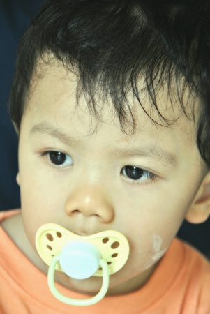 Boy with rubber cheatの素材