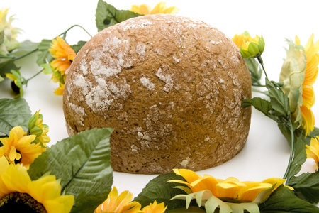Round wheat bread with sunflower