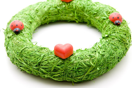 Straw rim with marzipan heart