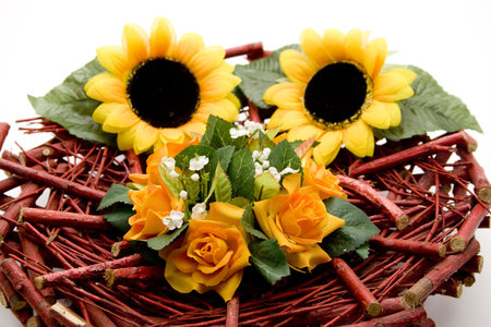 Roses on wooden plateの写真素材