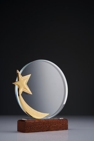 star shape crystal trophy against white backgroundの写真素材