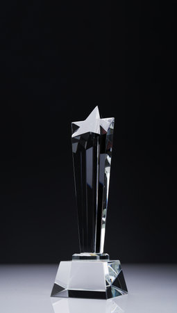 star shape crystal trophy against white backgroundの写真素材