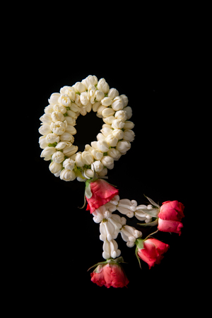 One kind of Thai artificial flowers, by bringing flowers, petals and leaves to come with hundreds of needles, then swipe out to put in a bunch of yarns with various characteristics.の写真素材