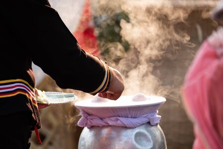 Steamed rice-skin dumplings, Procedures and methods of doingの写真素材