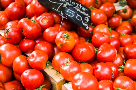 Red Tomatoes on market in Provence, Franceの写真素材