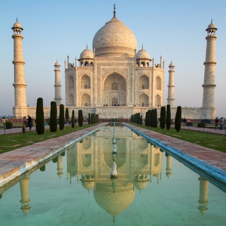 A perspective view on Taj Mahal mausoleum with reflection in water  Agra, India のeditorial素材