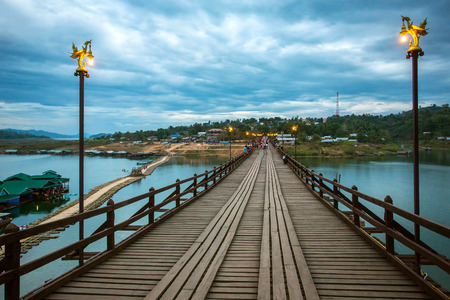 The old wooden bridge in Sangklaburi, Kanchanaburi Province, Thailandの写真素材