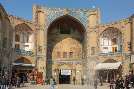 Isfahan, Iran - December 13, 2015: Qeysarieh Portal, main entrance to market (Bazaar) in Isfahan, Iran.のeditorial素材