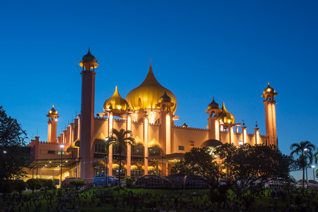 Kuching City Mosque (Masjid Bahagian) at night, Sarawak, Malaysia.の写真素材