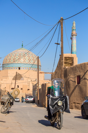 Street scene in iranian city Varzaneh in  Isfahan Province, Iran.のeditorial素材