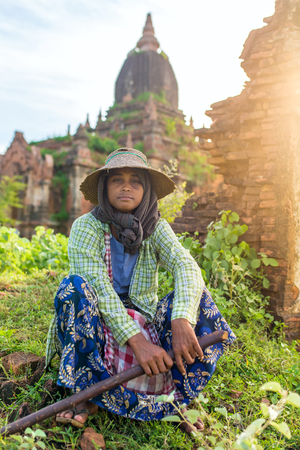 Bagan, Myanmar - Octobert 12, 2016: Portrait of an unidentified burmese farmer in Bagan, Myanmarのeditorial素材