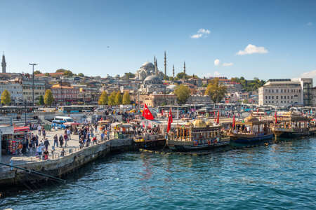 View of the Suleymaniye Mosque and fishing boats in Eminonu, Istanbul, Turkeyのeditorial素材
