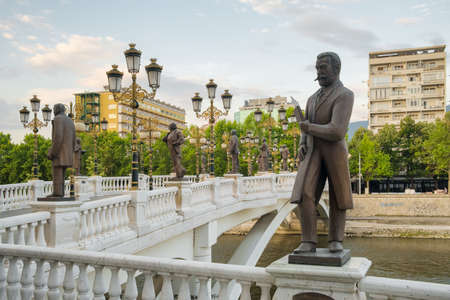 Bronze statues on the Art bridge in Skopje, North Macedoniaのeditorial素材