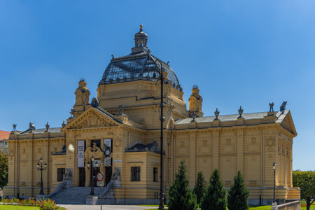 Zagreb, Croatia. The Art pavilion in Zagreb built in 1899 and located on the Lenuci Horseshoe in the lower town on King Tomislav Square near the central stationの写真素材