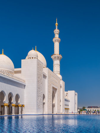 Abu Dhabi. Sheikh Zayed mosque in Abu Dabi, UAE. Sheikh Zayed mosque is the largest in UAE.の写真素材
