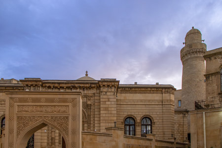 Baku, Azerbaijan. Sayyid Yahya Murtuza Mosque, also known as Hazrat Ali mosque, dating from the 17th century, in the Icheri Sheher old city of Baku.の写真素材
