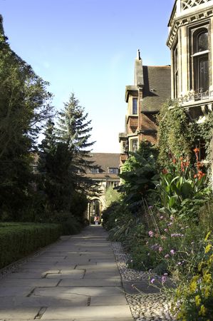 Composed of thirty one colleges (one of which is named Pembroke), the prestigious university in the...