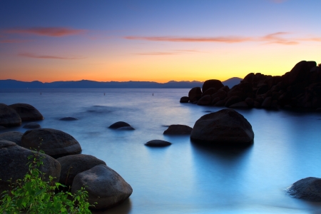Lake Tahoe after sunset 	Lake Tahoe after sunset の写真素材
