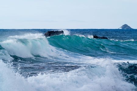 Sea waves