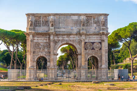 Rome, Lazio, Italy - September 22, 2021: The Arch of Constantine a triumphal arch in Rome (Arco di Costantino) situated near the Colosseum and the Palatine Hillのeditorial素材