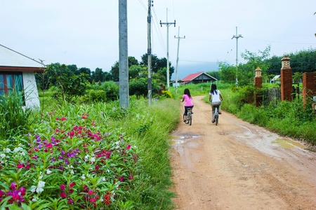 Two girls cyclingの素材