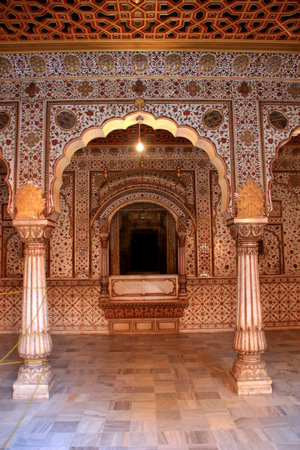 Place of  throne of king in hall of audience at Junagarh fort, Bikaner, Rajasthan, India, Asiaのeditorial素材
