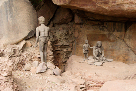 Life style of prehistoric cave dwelling family at  Bhimbetka Caves near Bhopal in Madhya Pradesh, India, Asiaの写真素材