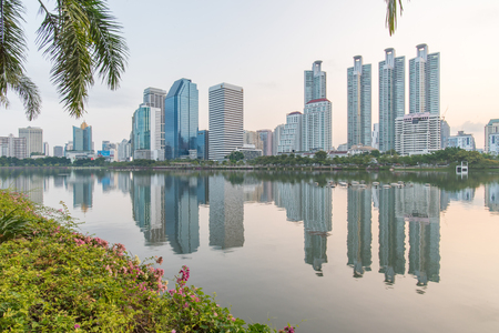 Bangkok, Thailand skyline from Benjakiti Park in the morning.のeditorial素材