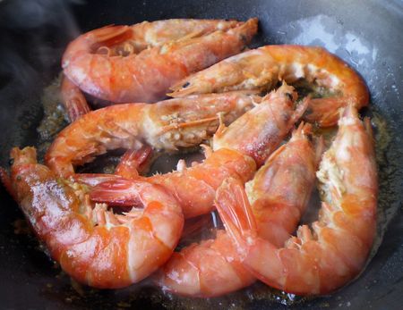 King Tiger Prawn Shrimps in a Frying pan      の写真素材