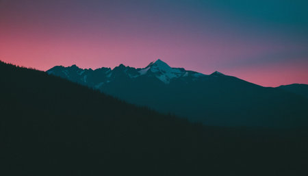 Sunset in the mountains. Beautiful sunset in the mountains. Mountain landscape.の素材