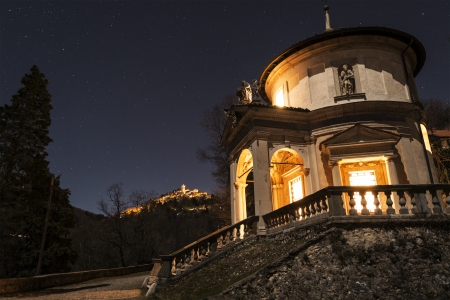 Seven Chapel on the Sacred Way in night photography, Vareseの写真素材