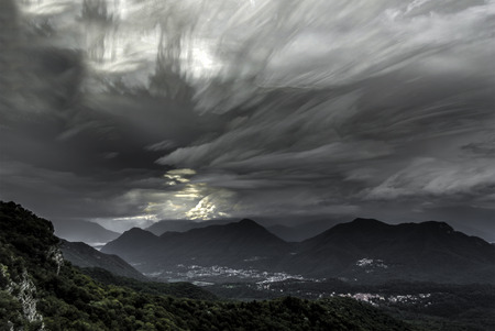 Clouds over mountains at the horizon seen from Campo dei Fiori, Vareseの写真素材