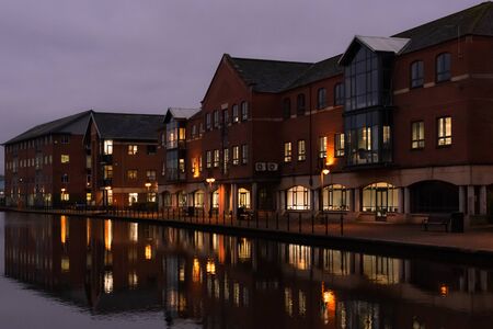 Dusk at the Leeds-Liverpool canal in  Wiganのeditorial素材