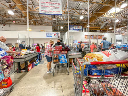 People at checkout line at Costco Wholesale.のeditorial素材
