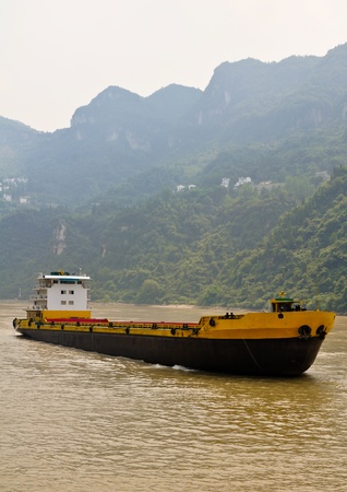 freight ships on the yangtze in chinaのeditorial素材