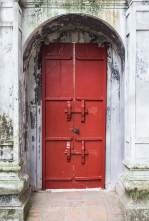 Old door in Hanoi, Vietnamの写真素材