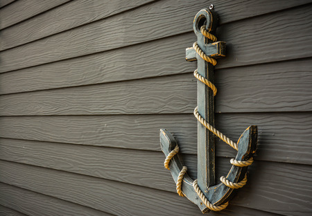 anchor  on woodの写真素材