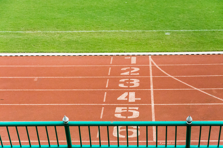 Numbered running track , Starting position .