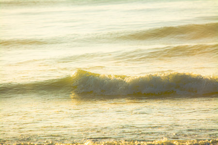 sea â€‹â€‹waves in the morning