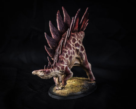 Dinosaur stegosaurus in the darkの素材