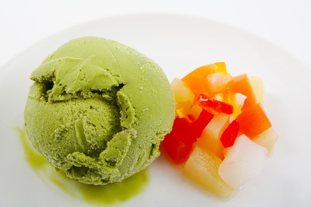 fresh mixed fruit ice cream close up の写真素材