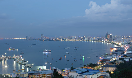 PATTAYA 06 Dec 2014 - Landscape of pattaya city tourism on the evening in winter,THAILANDのeditorial素材