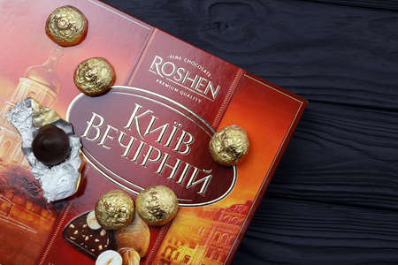KHARKOV, UKRAINE - JANUARY 11, 2021: Rochen chocolate candies box. Roshen is Ukrainian Corporation was ranked 18th in the Candy Industry Top 100 list of the world's largest confectionery companiesのeditorial素材