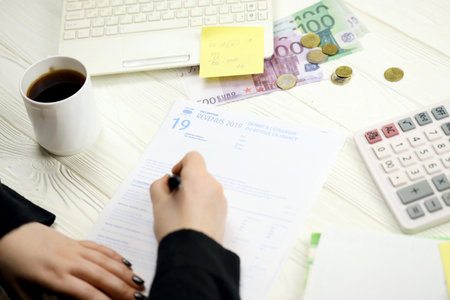 Accountant fill french tax form 2042 NR departure abroad or return to France in end of tax period....