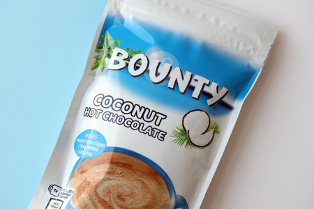 KYIV, UKRAINE - AUGUST 17, 2024 Bounty hot chocolate product powder pack with original logo close upのeditorial素材