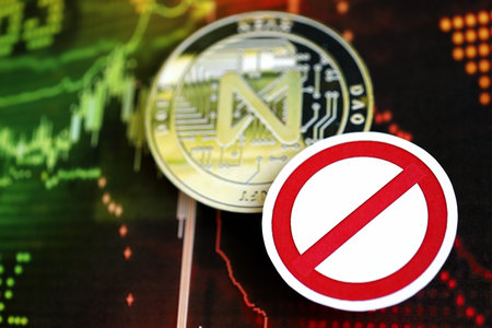 KYIV, UKRAINE - AUGUST 17, 2024 NEAR coin and red paper prohibition sign on chart background close upのeditorial素材